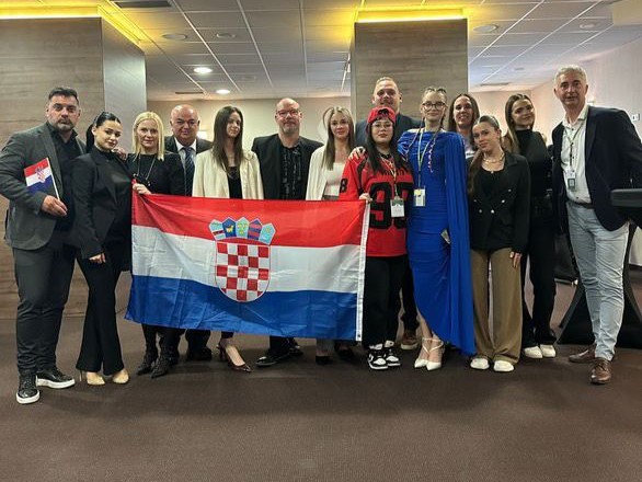 U sklopu akreditacije Erasmus+ naši učenici sudjelovali na natjecanju mladih barmena u Bledu