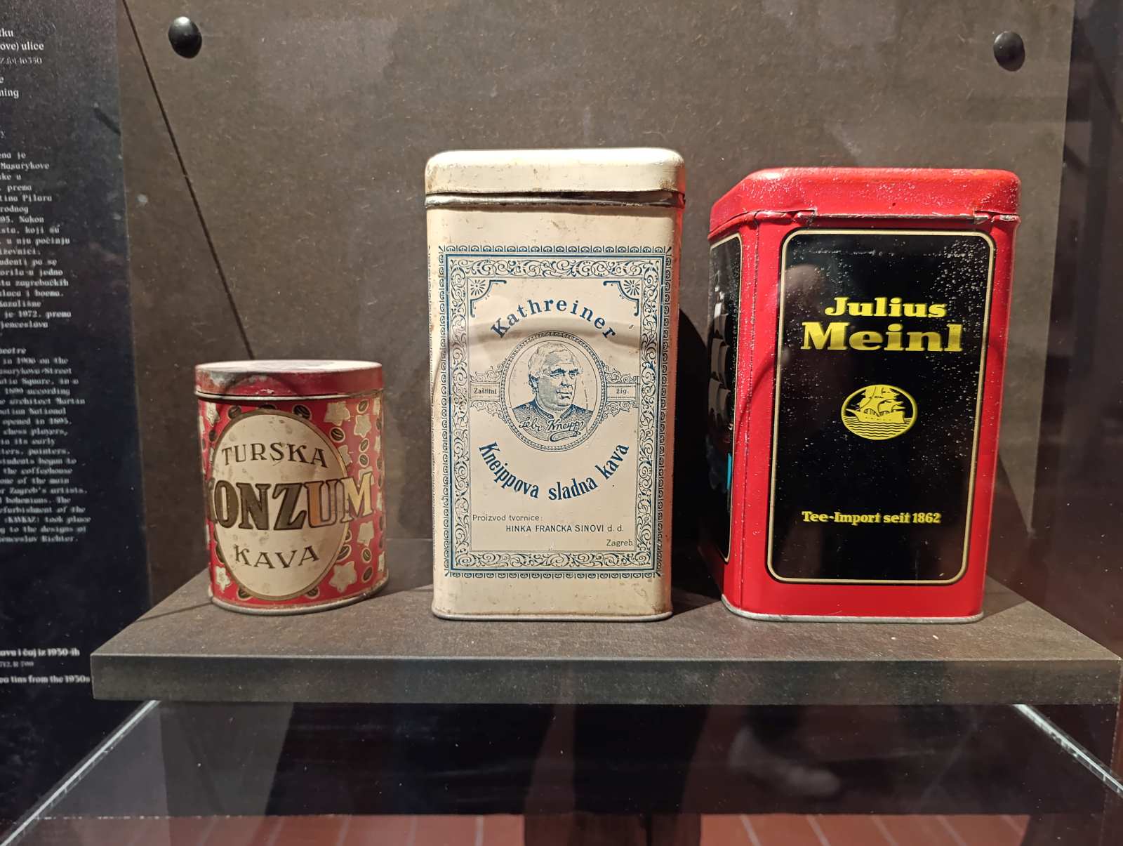 izlozba-gutljaj-proslosti (6)