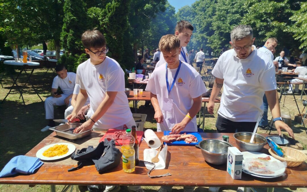 Uspješan nastup našeg Učilišta na natjecanju Gastro plamen u Vukovaru